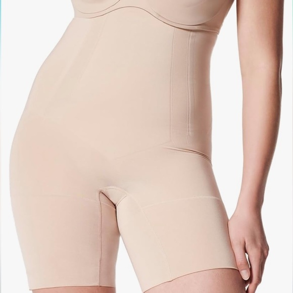 NWT SPANX Shapewear for Women Oncore High-Waisted Mid-Thigh Short - Picture 7 of 9